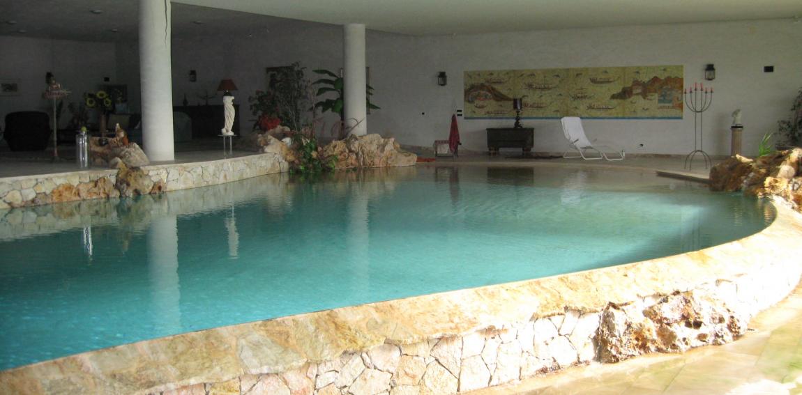 piscine intérieure