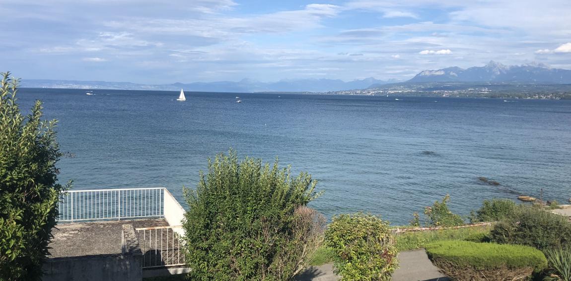 Rive du lac de Genève Yvoire