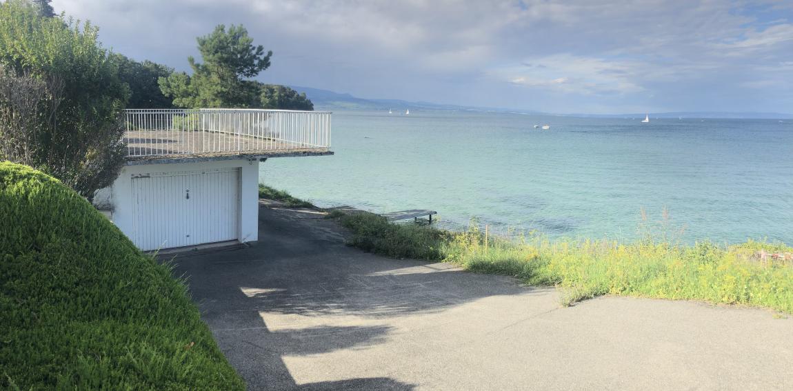 Garage bateau avec ponton vers Evian Excenevex