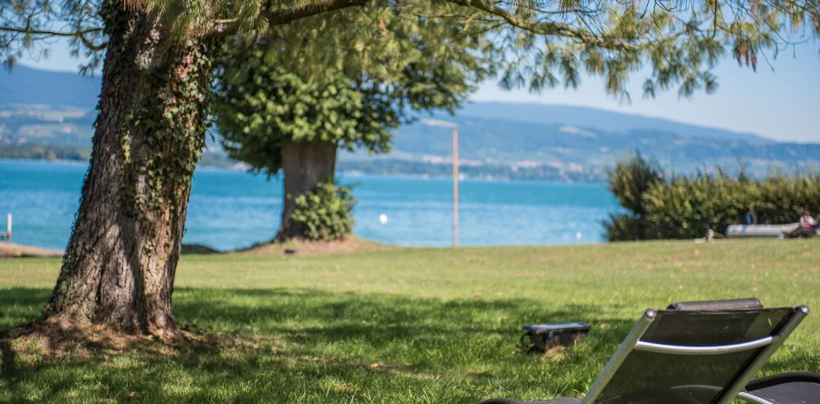 Geneve pieds dans l'eau Nernier village