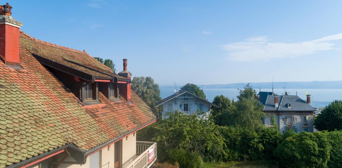 Villa à rénover avec vue lac